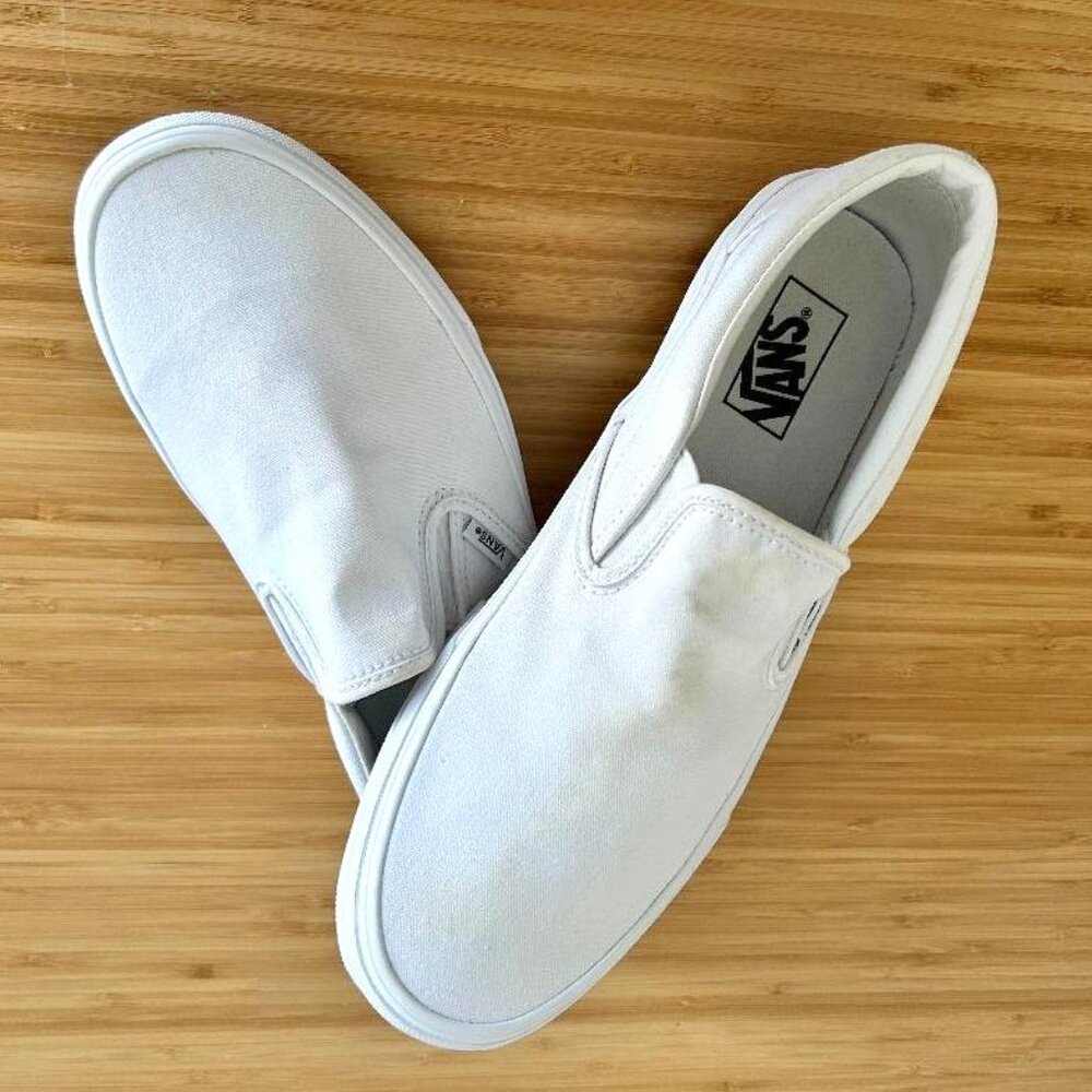 White Men's Vans Slip Ons Classic Design Size 11